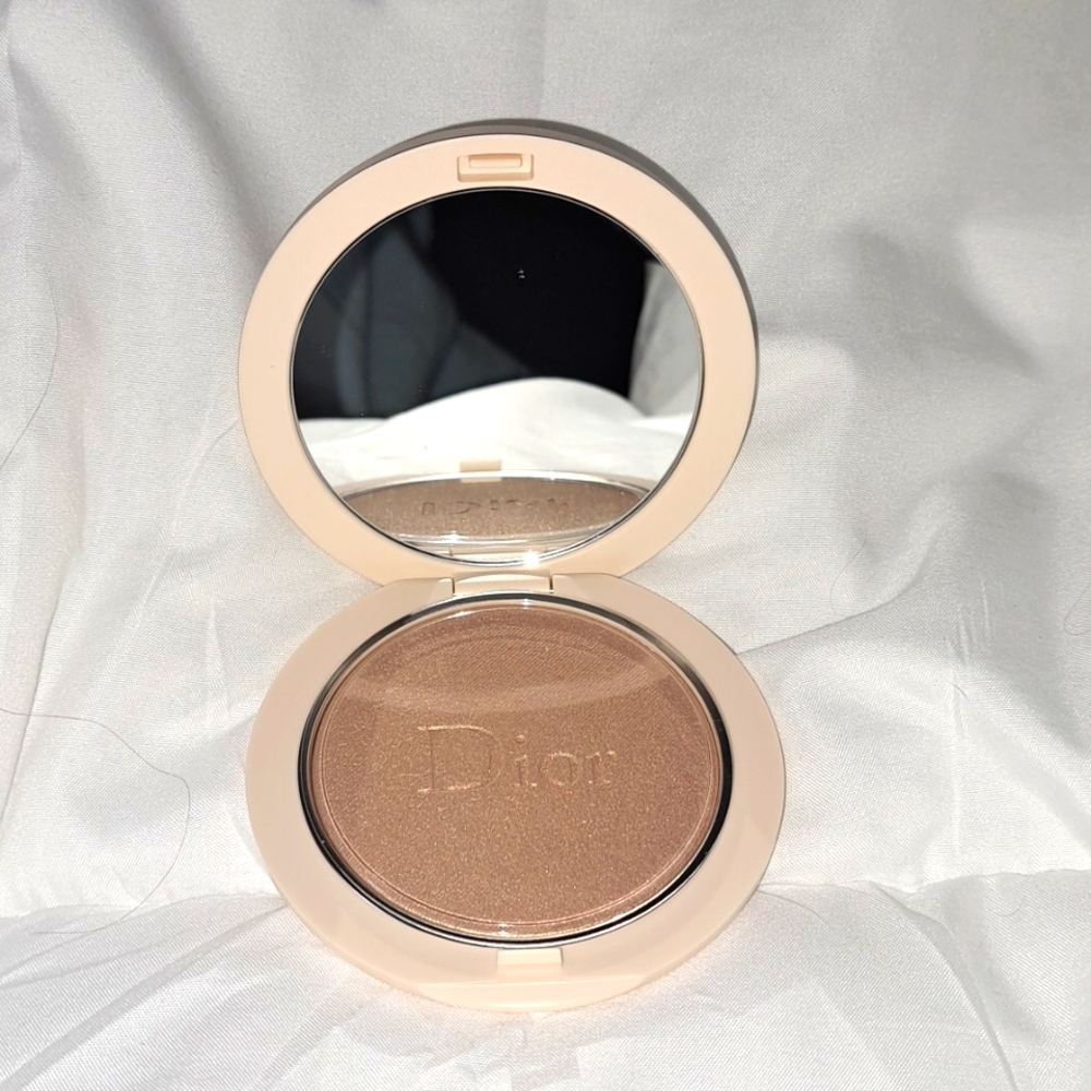 Dior Forever Couture Luminizer Intense Highlighting Powder